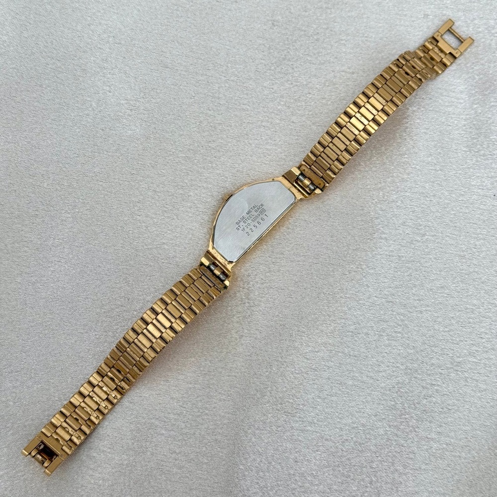 AUTHENTIC VINTAGE SEIKO HALF MOON WATCH GOLD - Picture 5 of 6
